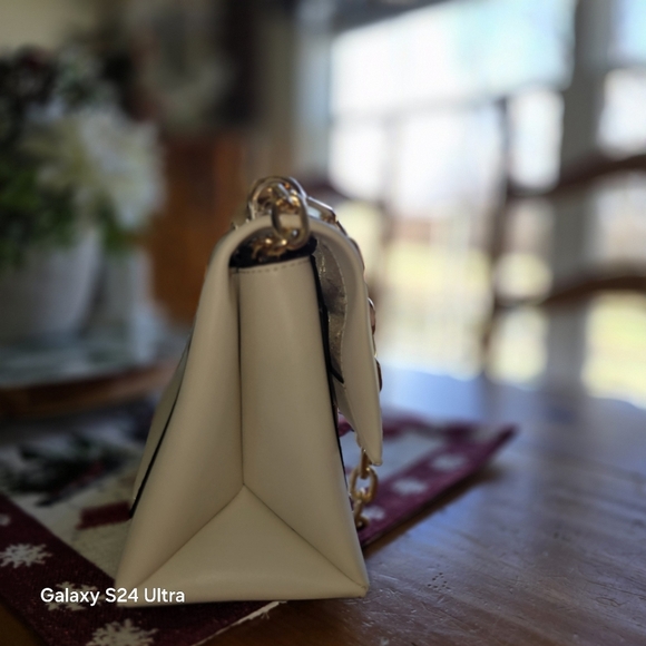 Michael Kors Cream Shoulder Bag - Picture 5 of 5